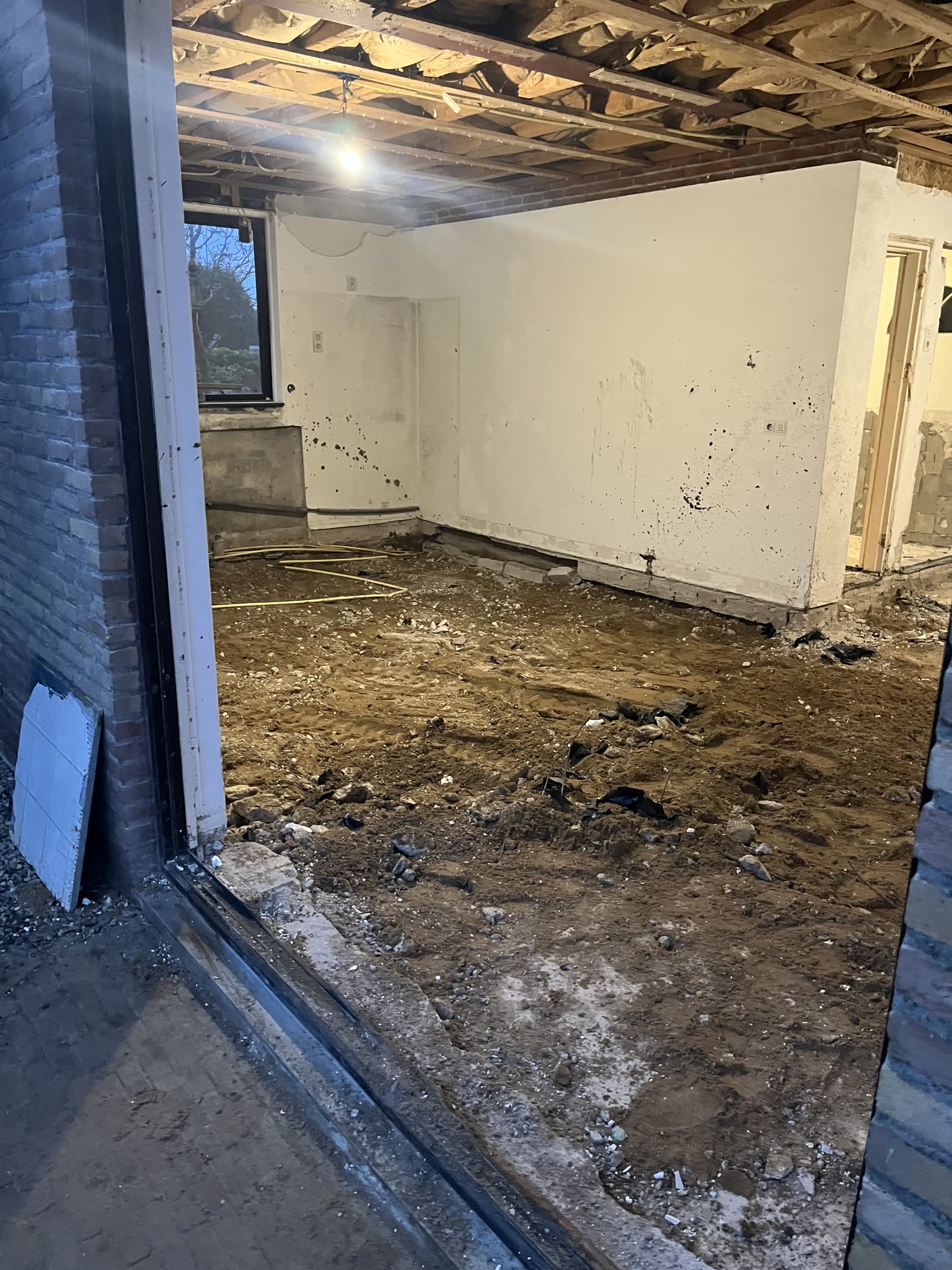 Vloer en fundering uitgraven