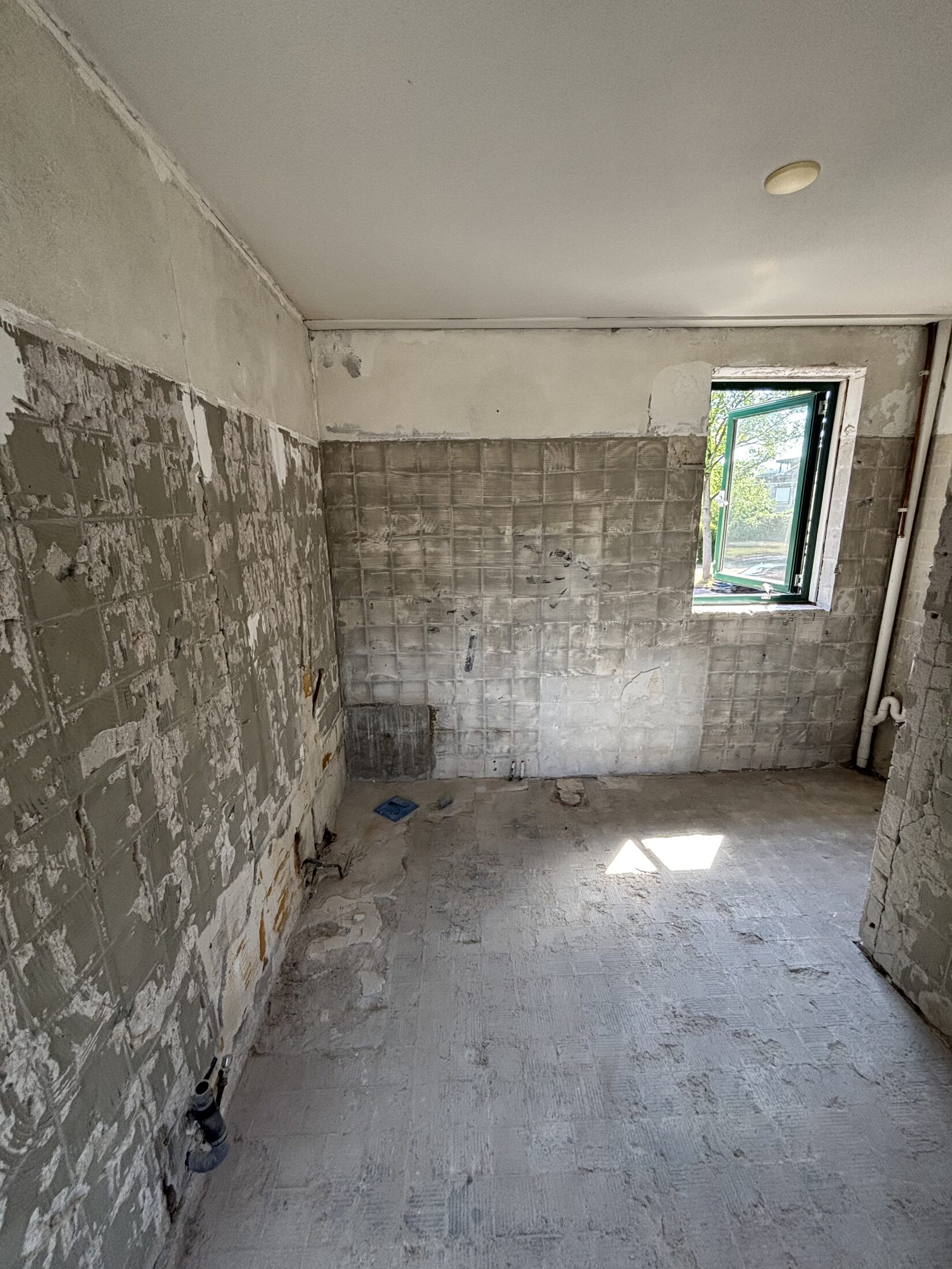 Badkamer volledig slopen