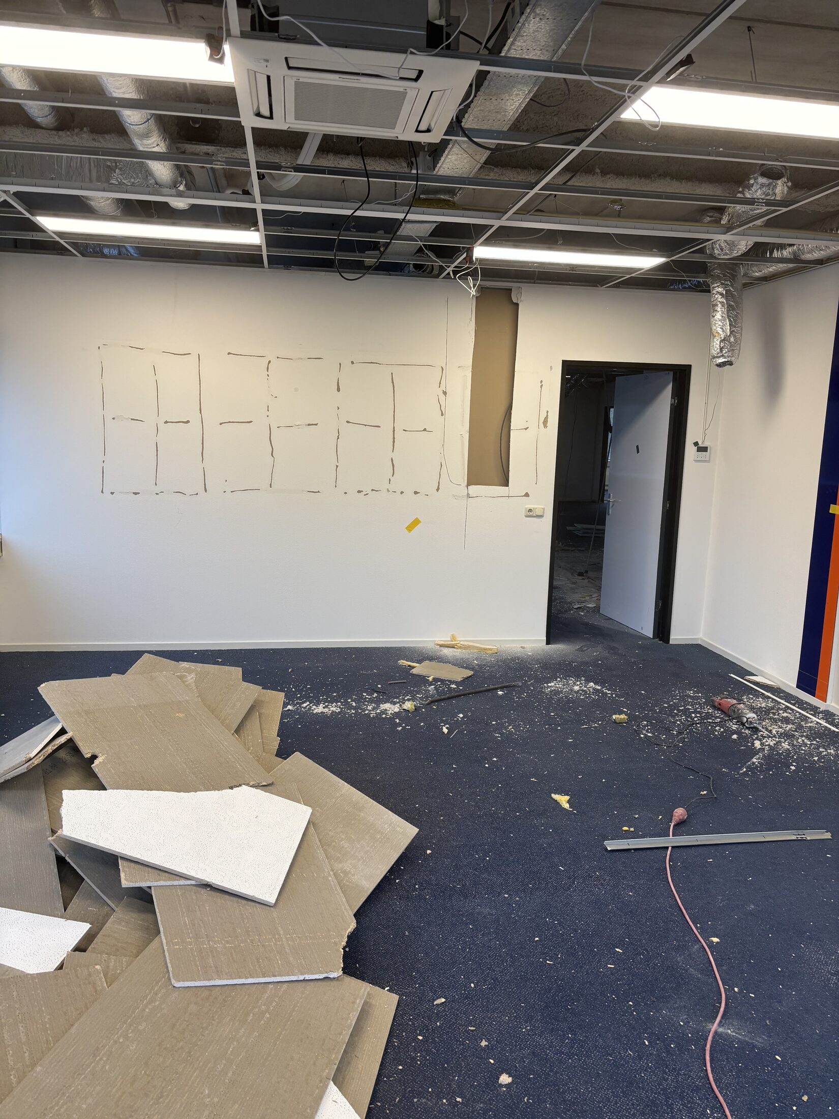 Renovatiesloop kantoorpand