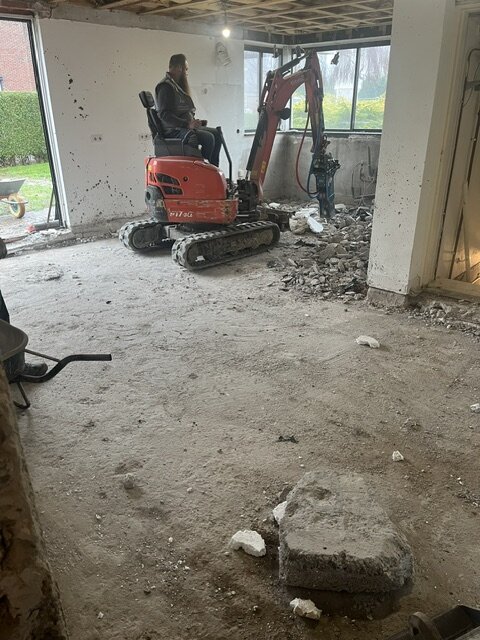 Verwijderen betonvloer · beeld 1