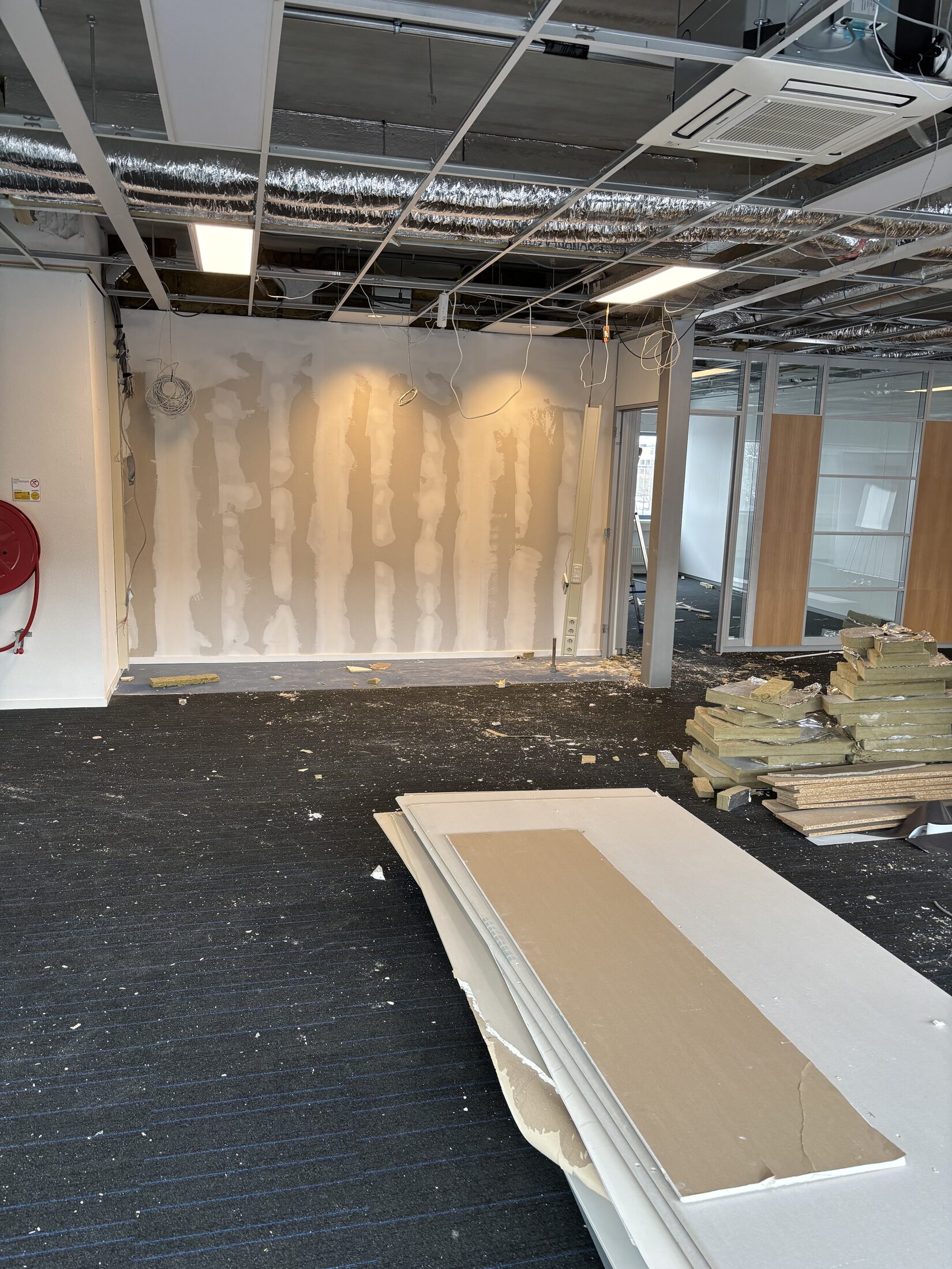 Renovatiesloop kantoorpand